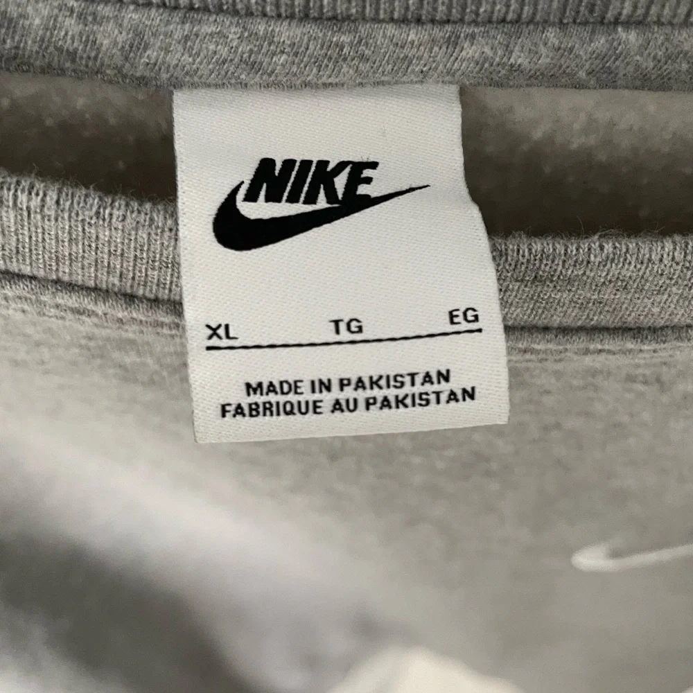 Nike Sportswear Club Fleece Men's Crew Size XL Grey Heather/White NSW. 4